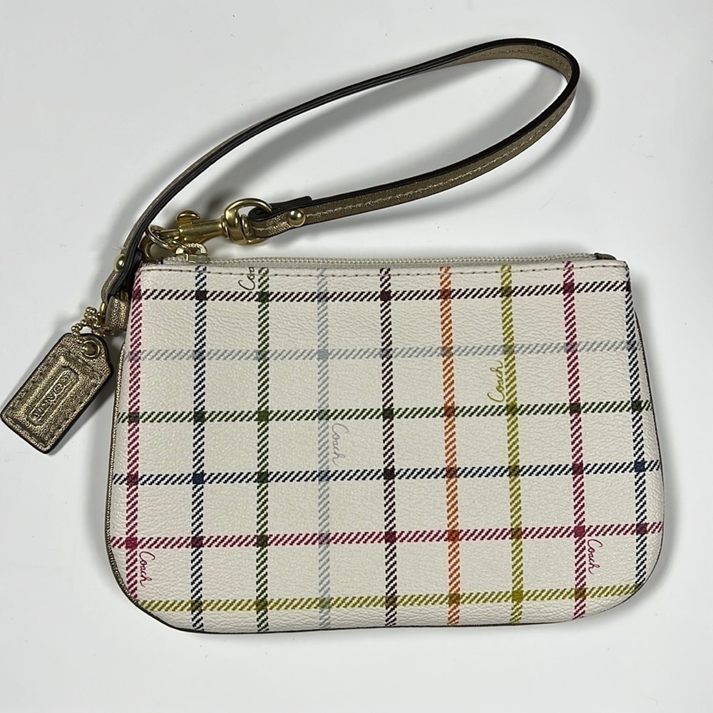 Coach Peyton Tettersal Zip Wristlet Clutch